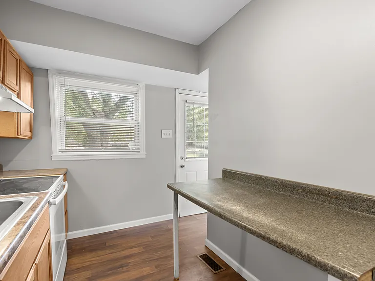 204 Tay Rd — Photo 13