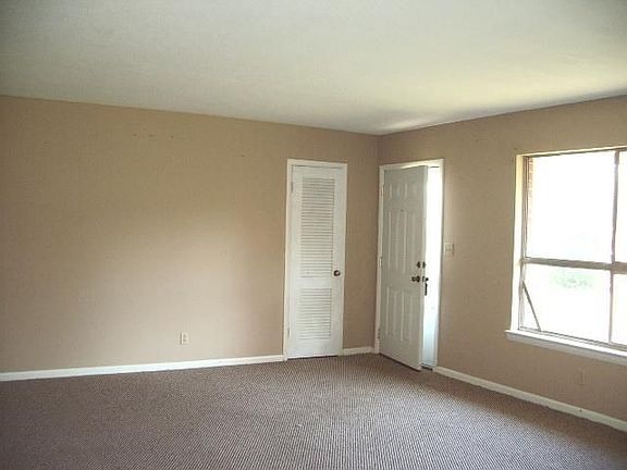5th image of 4647 Northland Ln