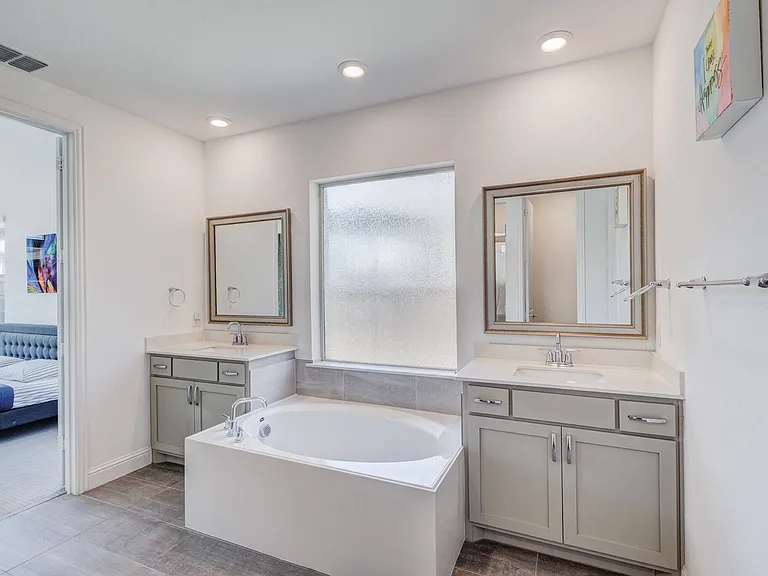 7597 Sanctuary Dr — Photo 28