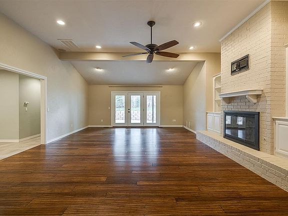 5th image of 2108 Raintree Rd