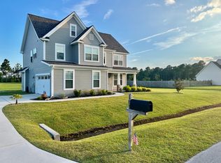 181 Peytons Ridge Dr, Hubert, NC 28539