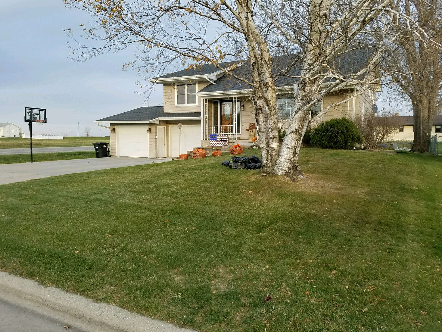 449 12th Ave N, Casselton, ND 58012 Zillow