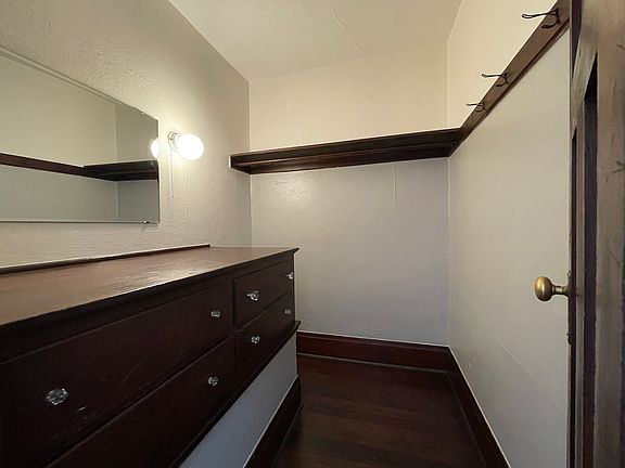5th image of 914 S 5th St APT 17