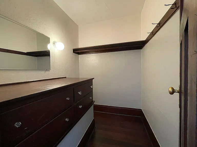 914 S 5th St #17 — Photo 5