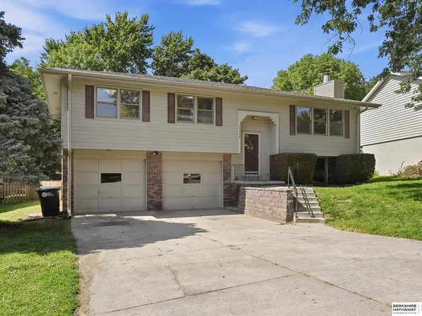 15334 Westchester Dr, Omaha, NE 68154