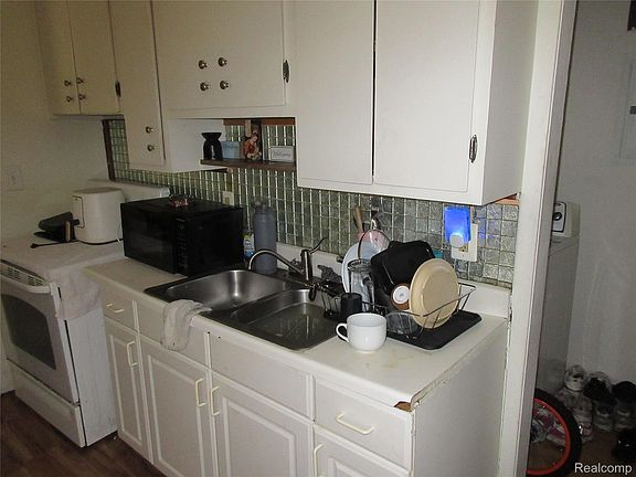 5th image of 13114 Sidonie Ave