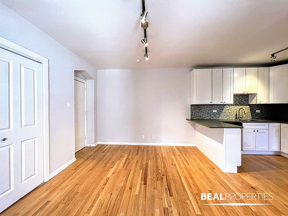 3rd image of 2834 W Palmer St APT 207