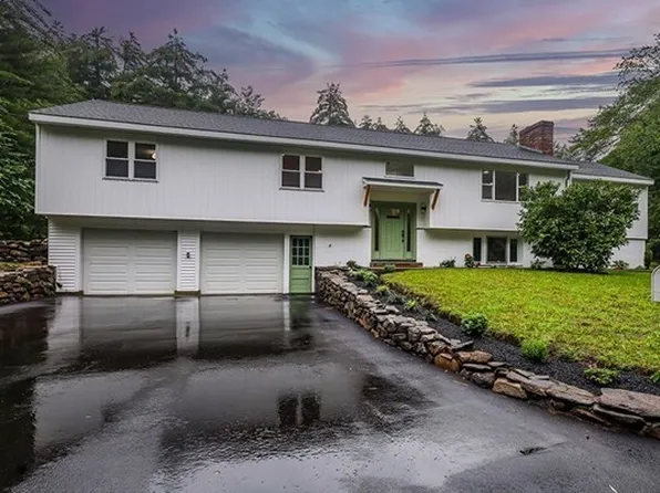 22 Billadell Rd, Stow, MA 01775