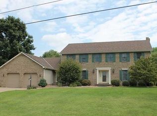 140 Lipinwood Dr, Beaver Falls, PA