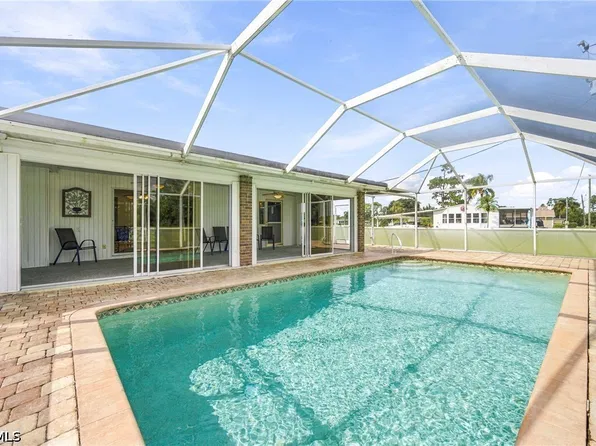 19260 Arrowhead Ln, North Fort Myers, FL 33903