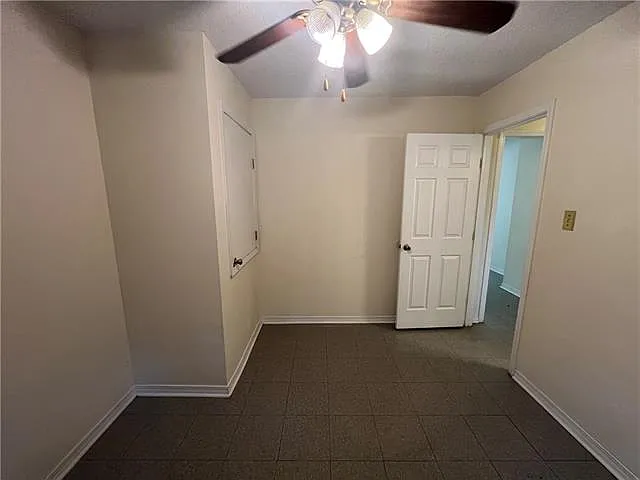 3 bed, 1.0 bath, 1080 sqft, $1,200 — Photo 4