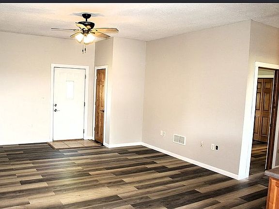 5th image of 16666 Carl Springs Rd