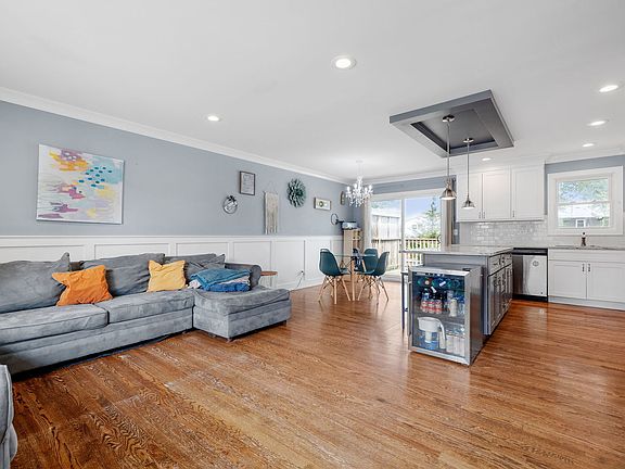 5th image of 7536 162nd St