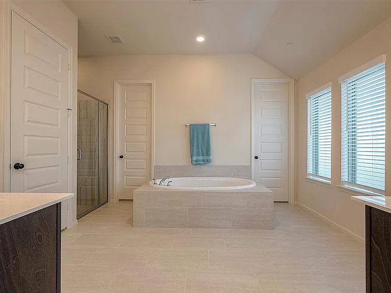 4602 Ana Ridge Ln — Photo 22