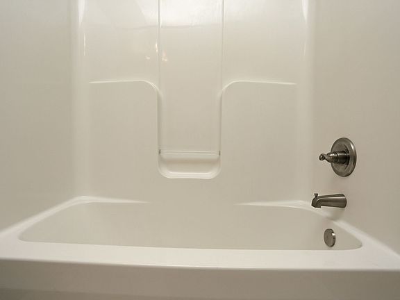 4th image of 131 Wexford Dr Unit 300