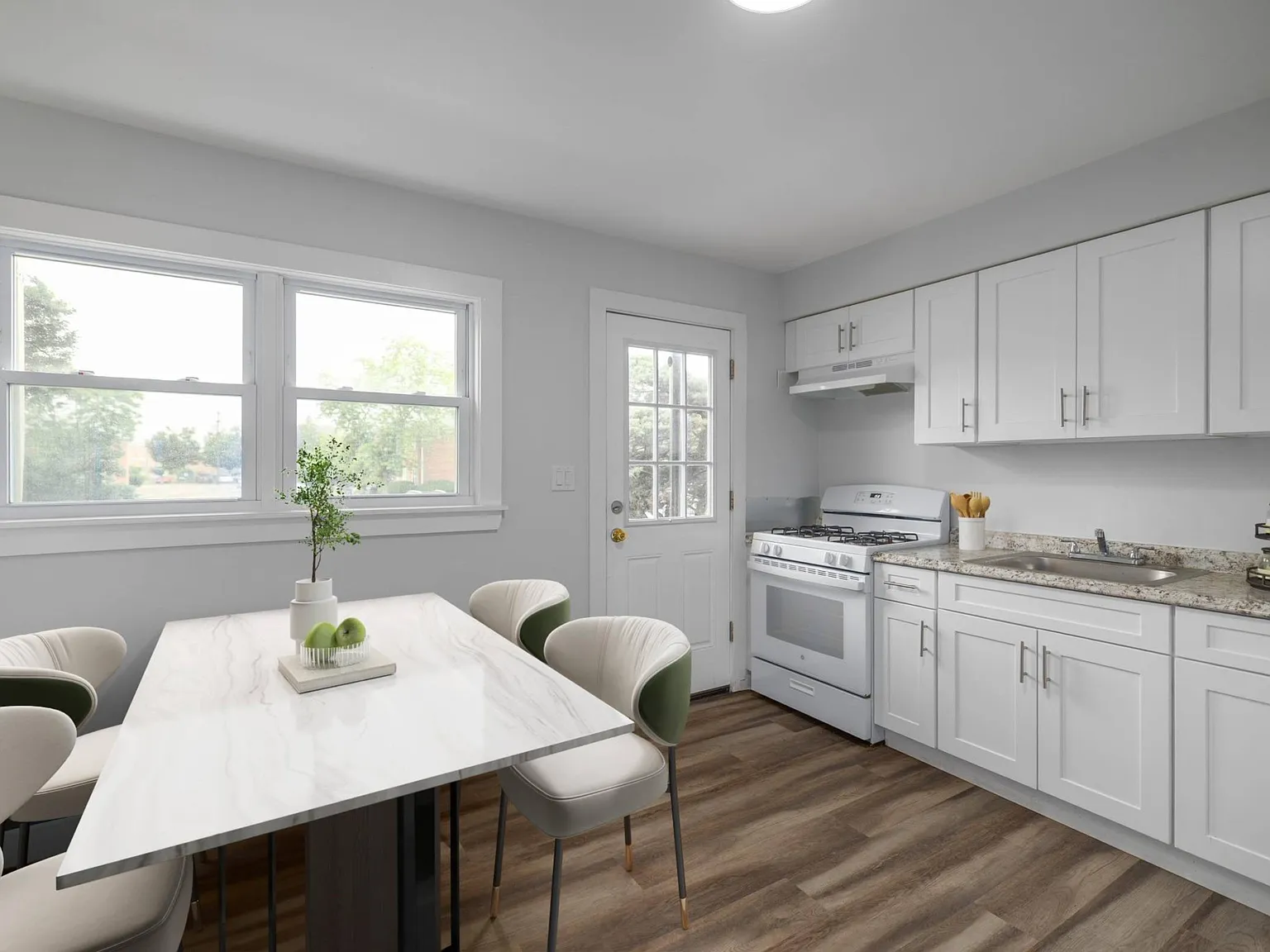 Pinewood Apartments — Photo 2
