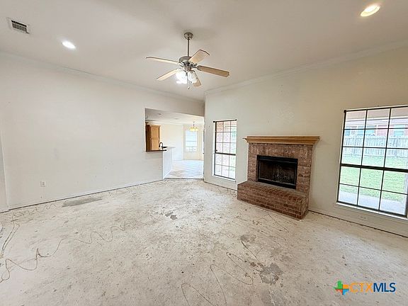 4th image of 2207 Gail Dr