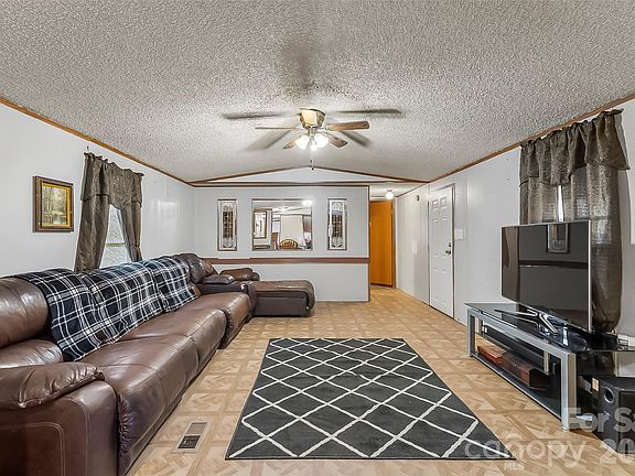 3rd image of 5106 Yancey Dr