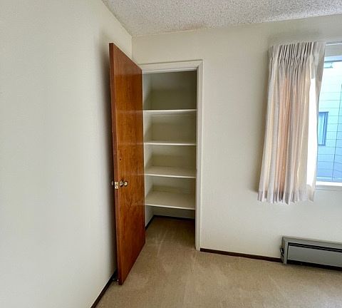 5th image of 1949 Chestnut St #201