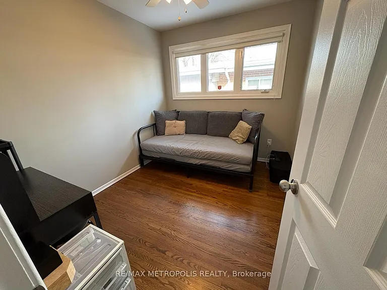 129 Briar Ct — Photo 3