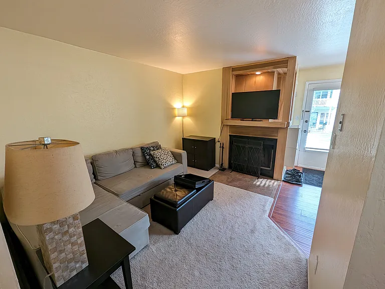 1800 Homestake Rd #359 — Photo 4