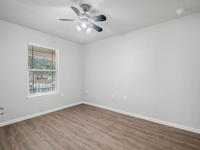 5932 Abby Ann Ln — Photo 19