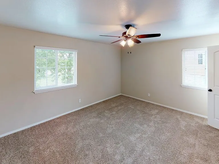 Metroplex Apartments — Photo 56