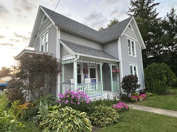 722 Center St, Lake Geneva, WI 53147