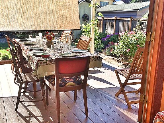 Covered deck, great for dinner parties and BBQs