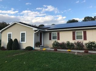 3739 E Newport Rd, Gordonville, PA 17529