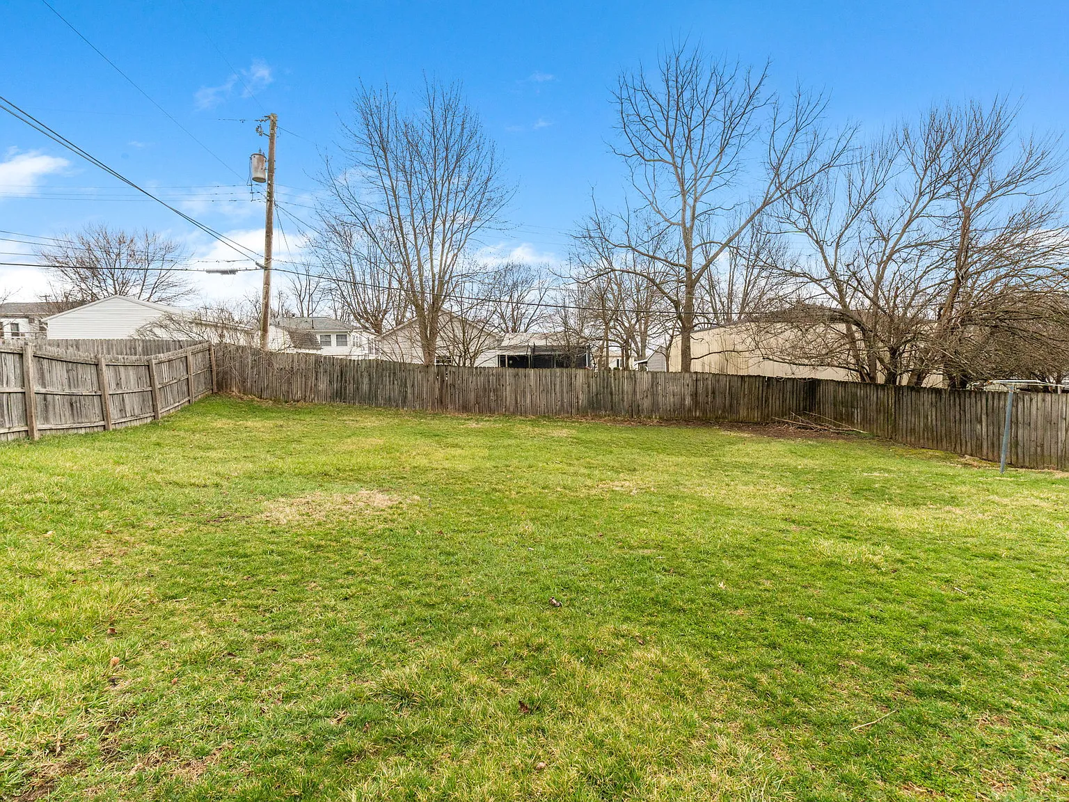 3 bed, 925 sqft, $1,750 — Photo 2