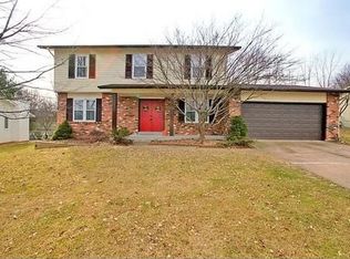 11 Spring Way Dr, Saint Peters, MO 63376