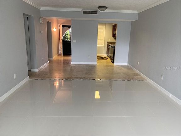 5th image of 102 S Interlachen Ave APT 109
