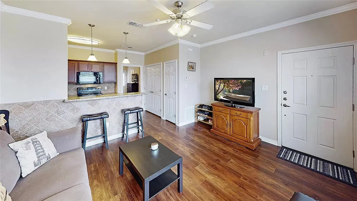 1 bed, 611 sqft, $1,100 — Photo 4