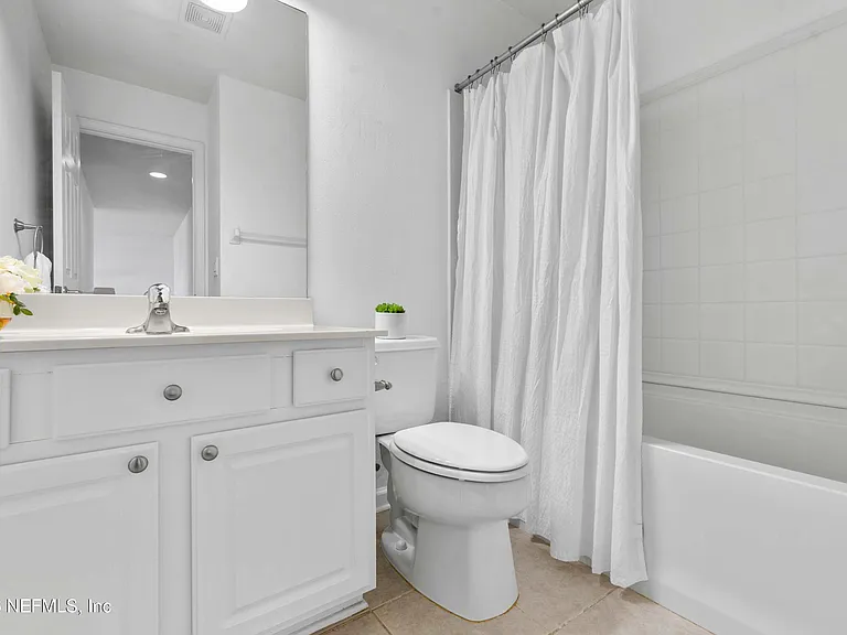 3897 Lionheart Dr — Photo 23