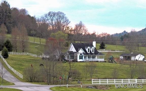 1st image of 10 Cross Creek Ct