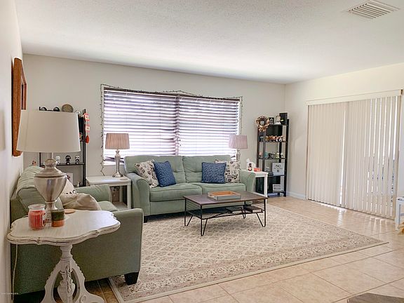 5th image of 991 Sarazen Dr