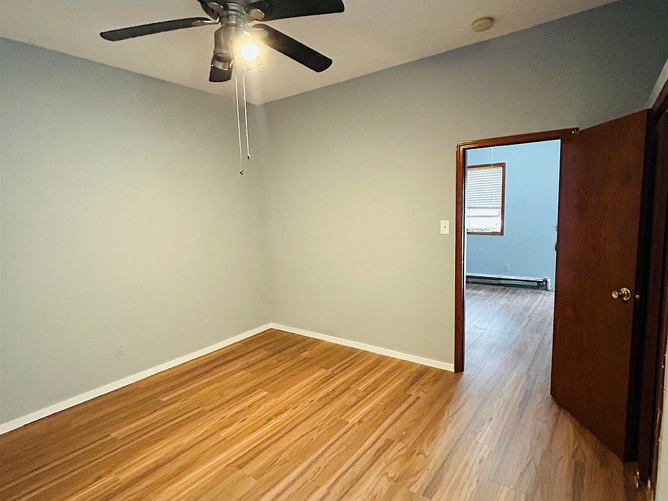 1st image of 330 Sip Ave