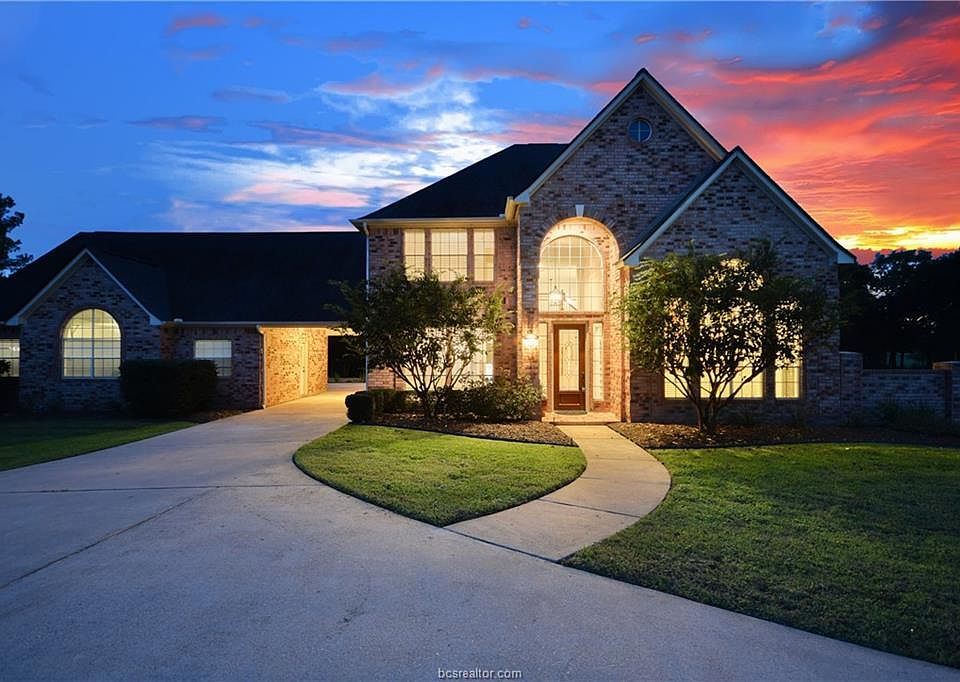 1st image of 3009 Creekside Dr