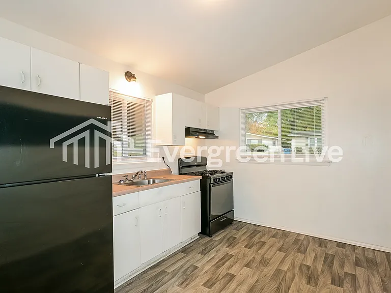 103 Young Dr — Photo 6