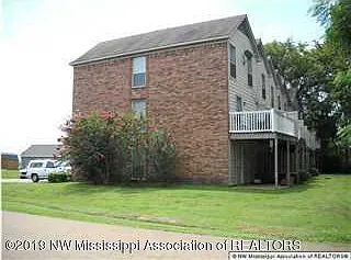 2 bed, 2.5 bath, 1150 sqft, $1,200 — Photo 2