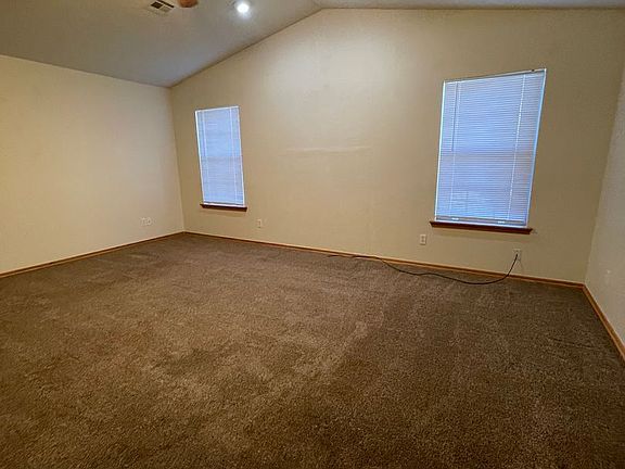 4th image of 824-930 Railhead Dr #831
