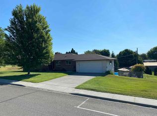 716 13th St, Benton City, WA
