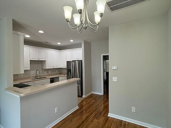 2nd image of 4101 Perrine St