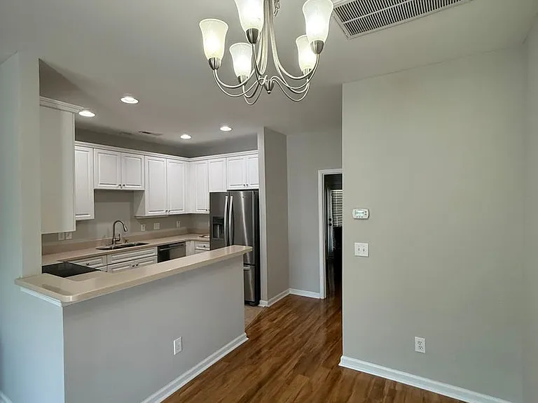 4101 Perrine St — Photo 3