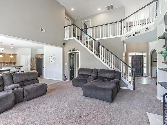 4th image of 772 Maidencane Dr