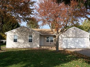 706 E Benham St, Tolono, IL