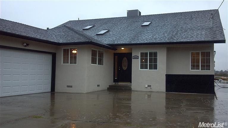 1st image of 264 N Airport Way