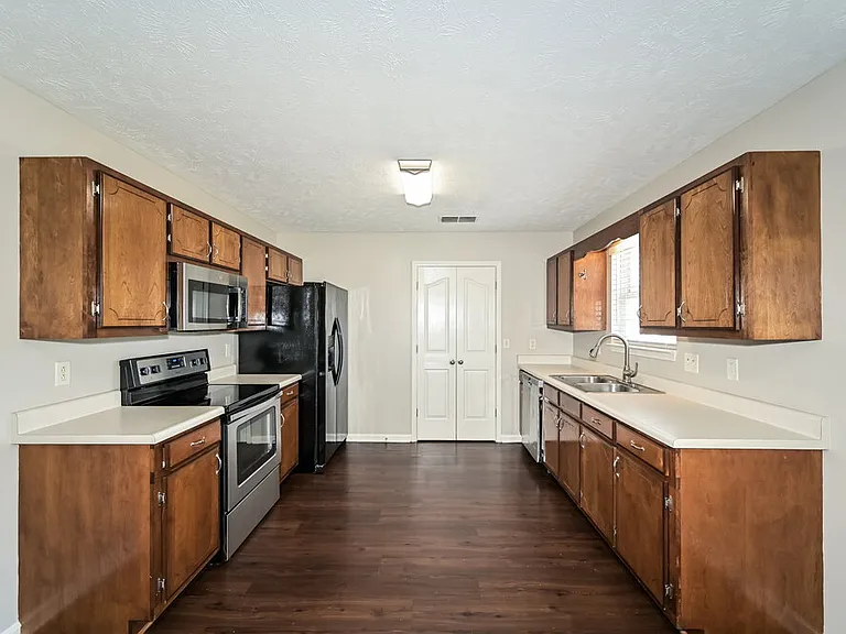 2834 Wellington Pl — Photo 7