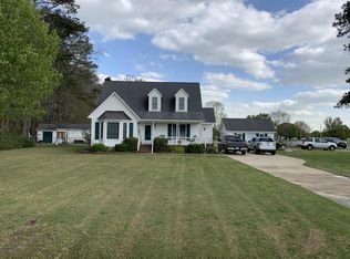 2426 Ivy Rd, Greenville, NC 27858